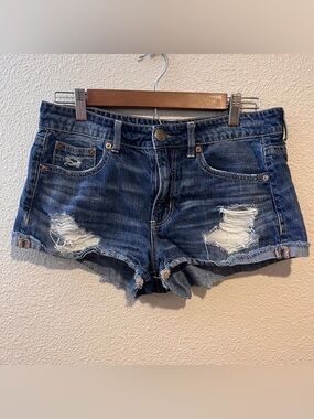 American Eagle Tomgirl Shortie Distressed Denim Shortie Shorts Size 6